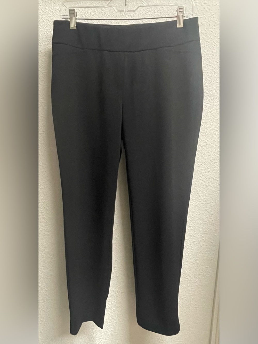 T Tahari Black Skinny Black Pants